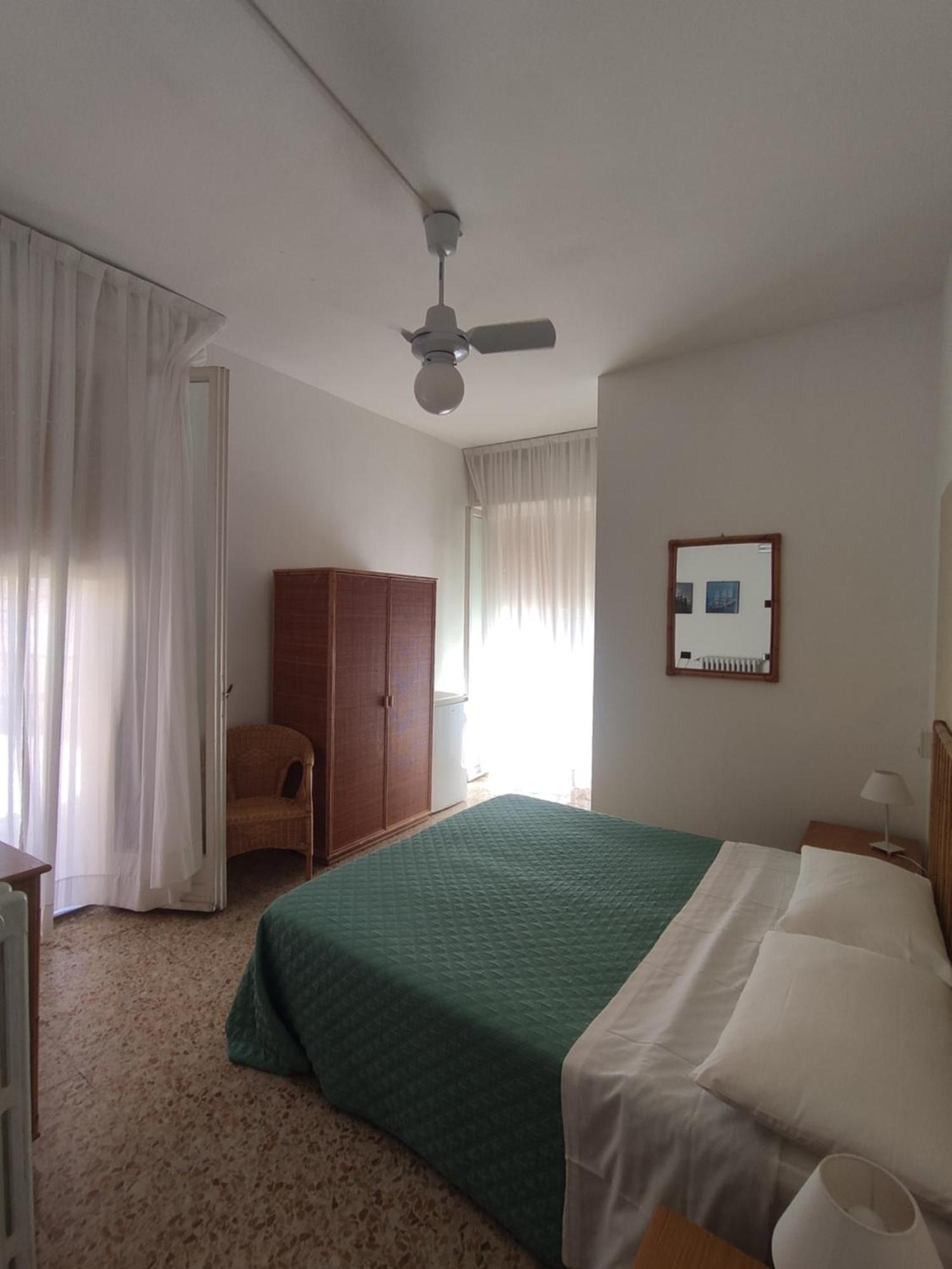 Hotel Imperia Марчиана-Марина Номер фото