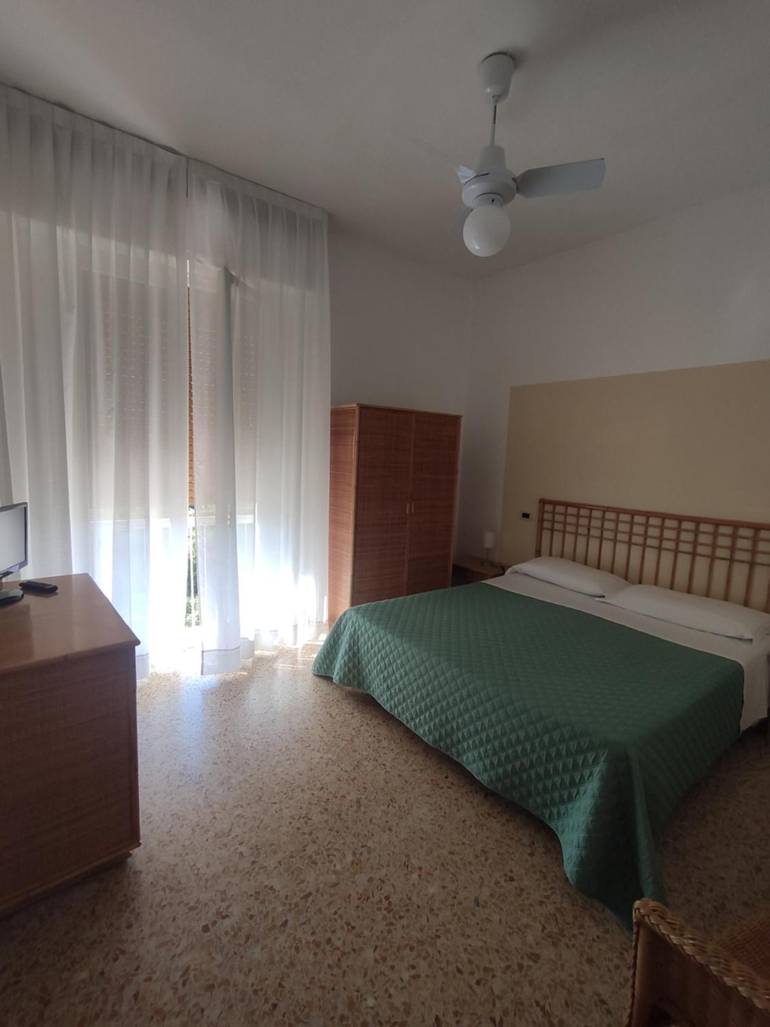 Hotel Imperia Марчиана-Марина Номер фото